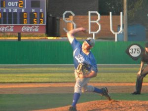 Kevin Royer 3X pitching