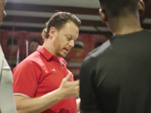 How much does it cost to play baseball