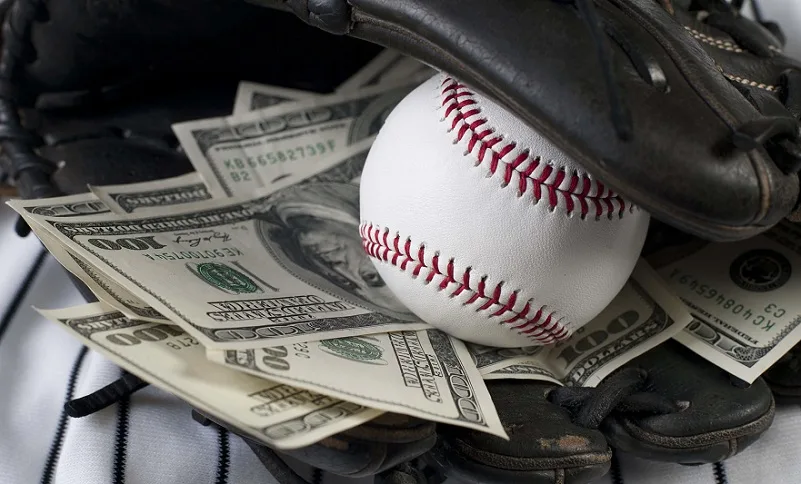 How much does it cost to play baseball?